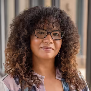 Headshot photo of Shiya Stewart