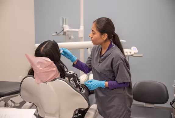 Summit students learning hands on in new dental lab on campus